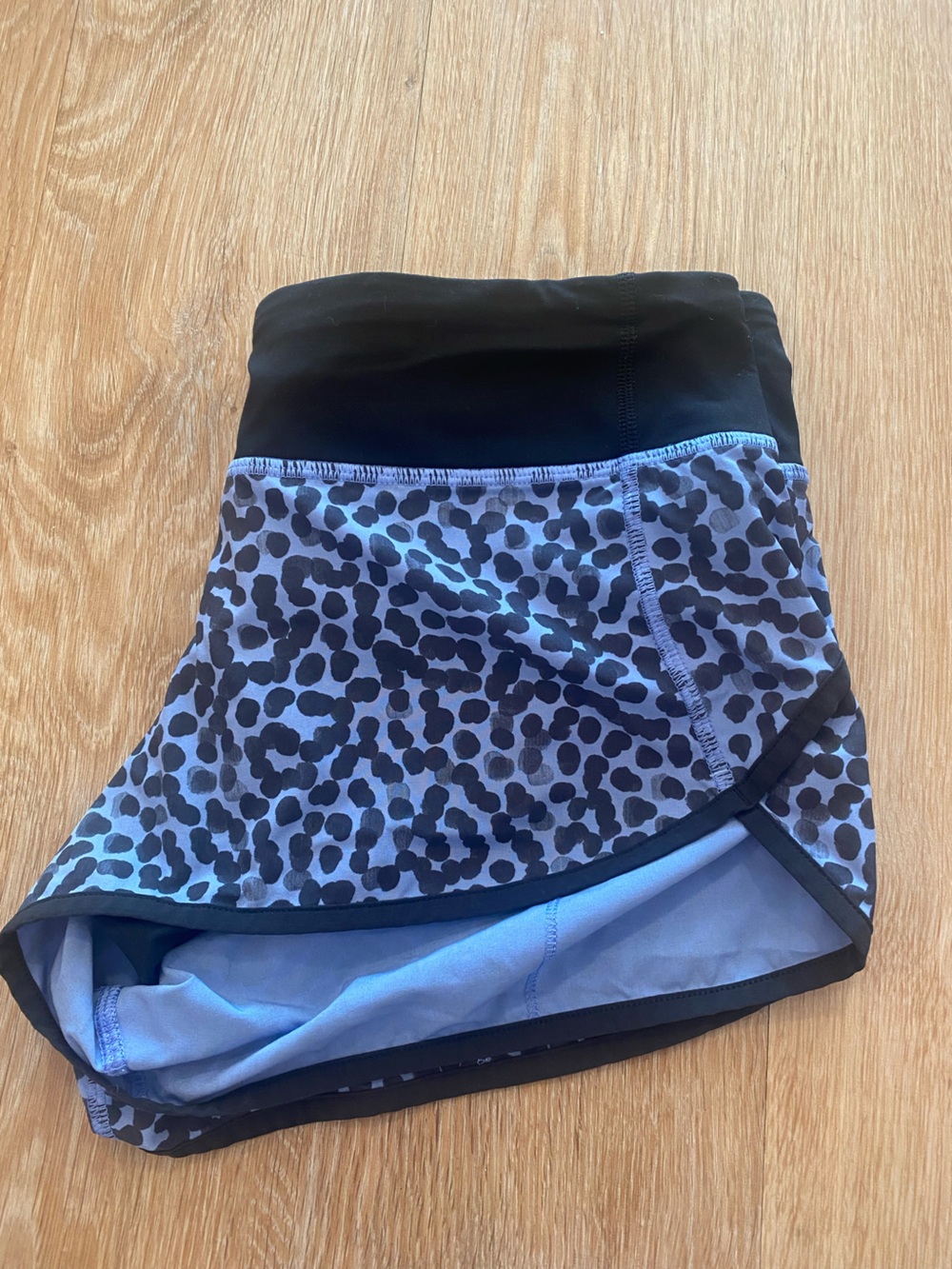 Lululemon Women’s Blue Leopard-Print Athletic Skort